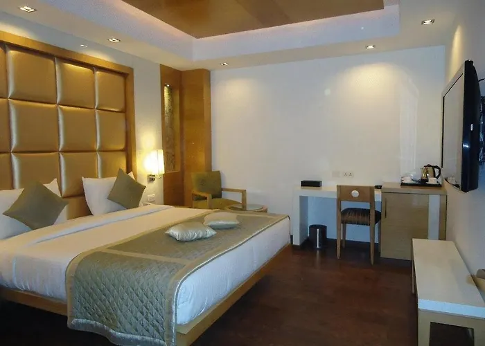 Almondz Hotel